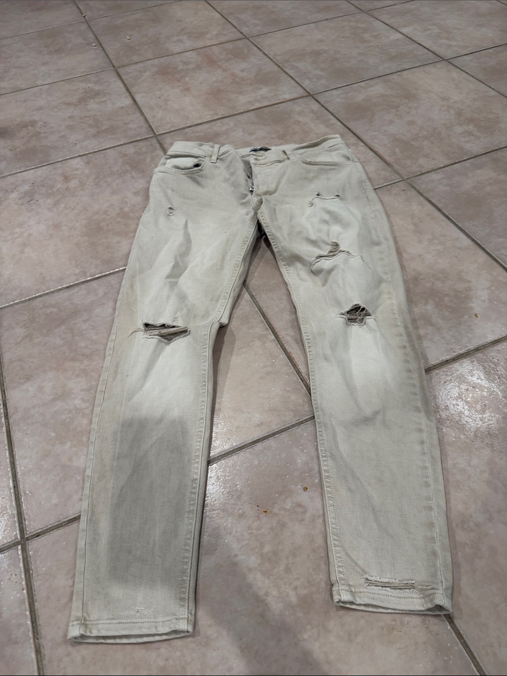 Zara size 34 Light Gray Distressed Men’s Jeans @@@
